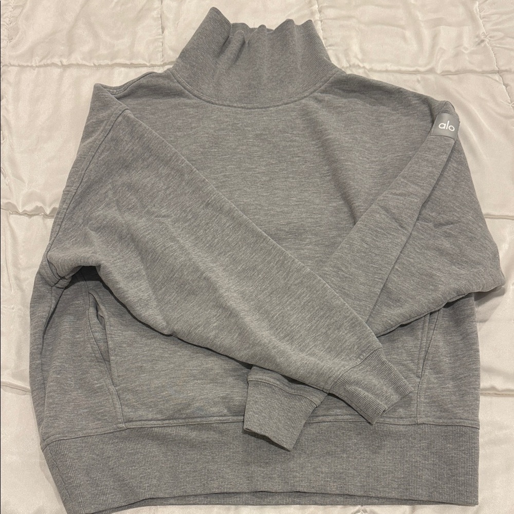 ALO Yoga Gray Turtleneck Sweatshirt